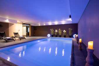 Luxueuze loft met zwembad en wellness voor koppel in Ciney, nabij bos