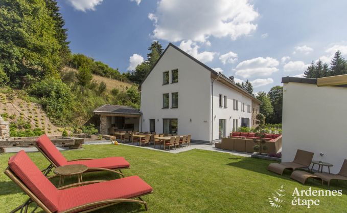 Vakantiehuis in St Vith voor 28 personen in de Ardennen