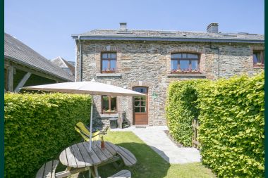 Luxurious holiday home in an old farmhouse for 6 to 8 persons in Paliseul