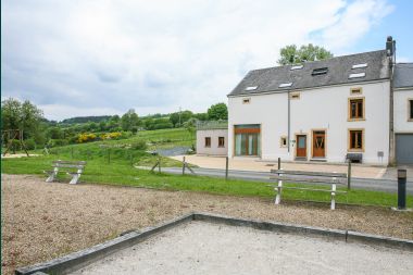 Parterre-Ferienwohnung mit Terrasse für 4 Personen in Florenville.