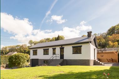 Chalet for 4 persons close to Durbuy with Jacuzzi