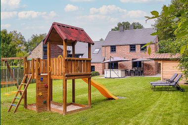 Very comfortable holiday home with wellness facilities for 8 people in Bomal