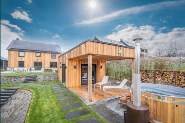 Luxury villa for 8 people in Bouillon with open hearth and wellness area