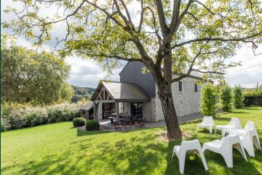 Charming holiday house with wellness area for 8 pers. to rent in Durbuy
