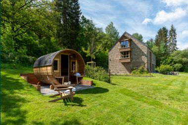 Holiday home for 8 people in Couvin: luxury chalet with sauna and river view