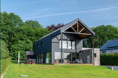 Luxury villa for 8 people with modern amenities in Gedinne, Ardennes