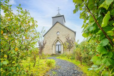 Unique holiday home for 6 in Vaux-sur-Sûre: former chapel!