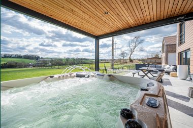 Luxury villa in Plombières for 6 people with jacuzzi and private garden