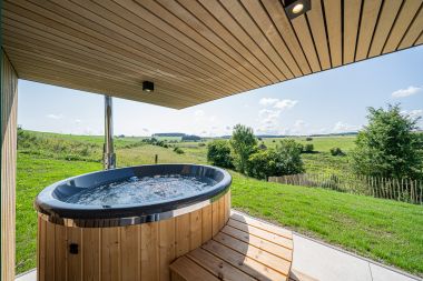 Holiday home Bertogne in the Ardennes, 6 people, hot tub, private terrace, child-friendly