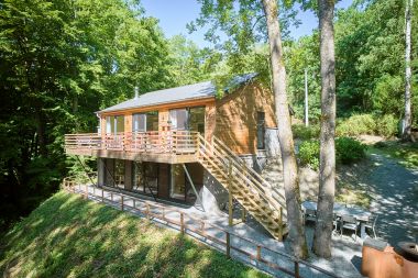 Chalet for 8 persons in Durbuy with 3 bedrooms, sauna, private garden, playroom, nature and comfort