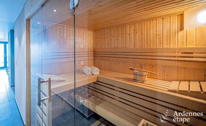 Vakantiehuis met jacuzzi en sauna in Amel, Hoge Venen
