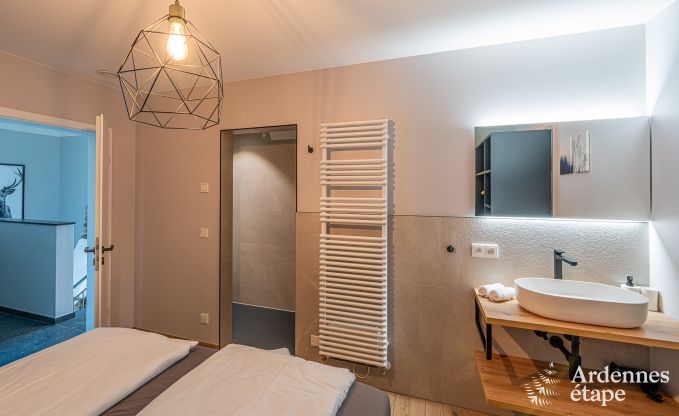 Prachtige vakantiewoning met buitenjacuzzi en sauna in Amel, Hoge Venen