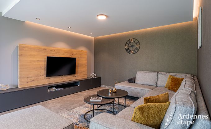 Prachtige vakantiewoning met buitenjacuzzi en sauna in Amel, Hoge Venen