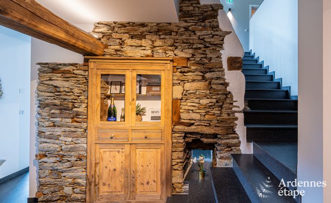 Prachtige vakantiewoning met buitenjacuzzi en sauna in Amel, Hoge Venen