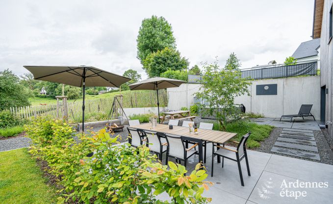 Prachtige vakantiewoning met buitenjacuzzi en sauna in Amel, Hoge Venen