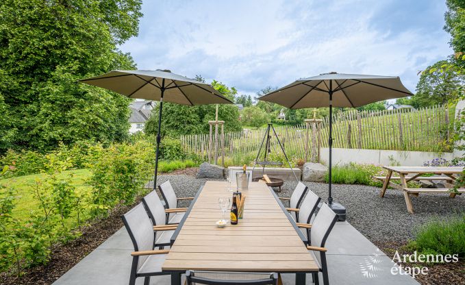 Prachtige vakantiewoning met buitenjacuzzi en sauna in Amel, Hoge Venen