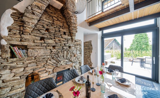 Prachtige vakantiewoning met buitenjacuzzi en sauna in Amel, Hoge Venen