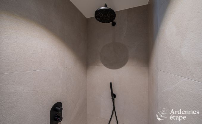 Prachtige vakantiewoning met buitenjacuzzi en sauna in Amel, Hoge Venen