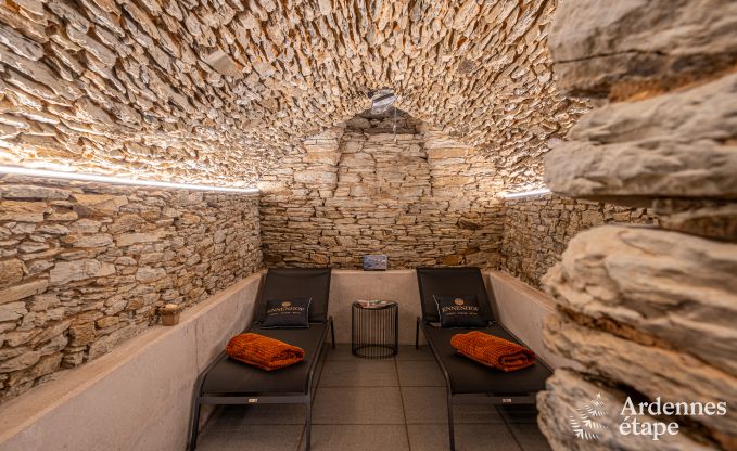 Prachtige vakantiewoning met buitenjacuzzi en sauna in Amel, Hoge Venen