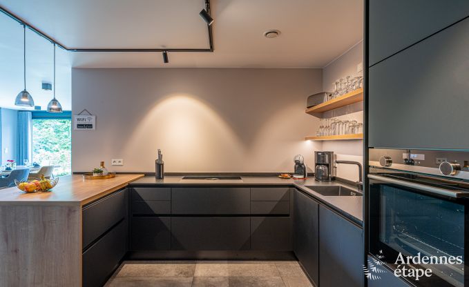 Prachtige vakantiewoning met buitenjacuzzi en sauna in Amel, Hoge Venen