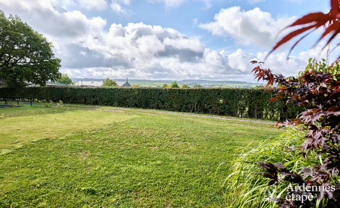 Moderne vakantiewoning voor 10 personen in Amel met 4 slaapkamers, 5 badkamers, sauna, fitnessruimte, speelkamer en privtuin