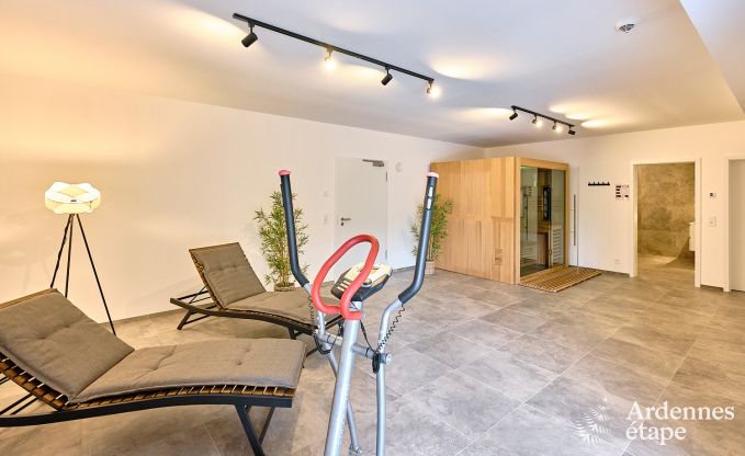 Moderne vakantiewoning voor 10 personen in Amel met 4 slaapkamers, 5 badkamers, sauna, fitnessruimte, speelkamer en privtuin