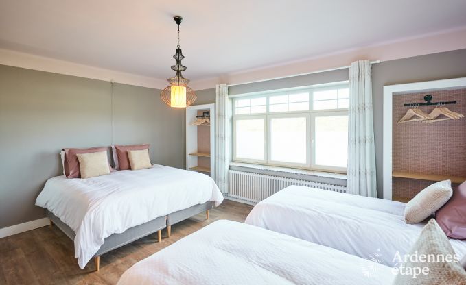 Luxevilla met zwembad en tennisbaan voor 14 personen in Anhe, gelegen in de vallei van de Moligne