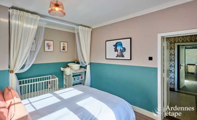 Luxevilla met zwembad en tennisbaan voor 14 personen in Anhe, gelegen in de vallei van de Moligne