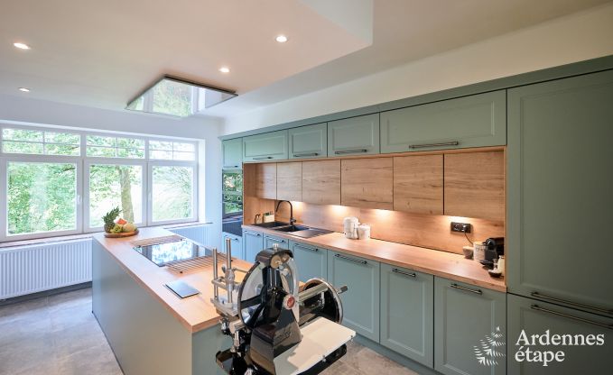 Luxevilla met zwembad en tennisbaan voor 14 personen in Anhe, gelegen in de vallei van de Moligne