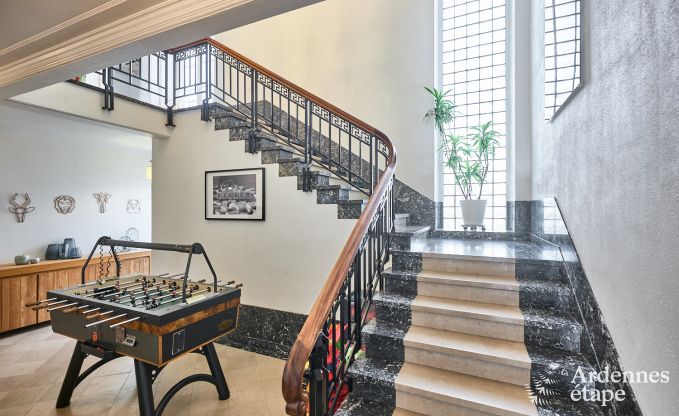 Luxevilla met zwembad en tennisbaan voor 14 personen in Anhe, gelegen in de vallei van de Moligne