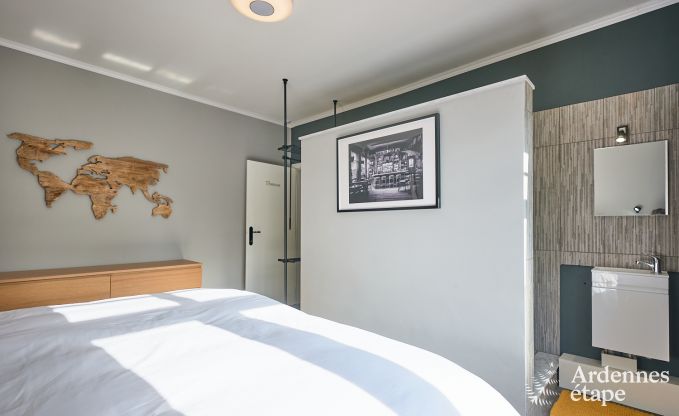 Luxevilla met zwembad en tennisbaan voor 14 personen in Anhe, gelegen in de vallei van de Moligne