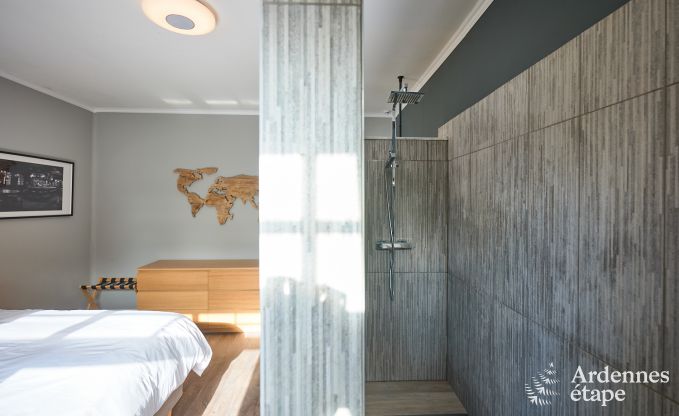 Luxevilla met zwembad en tennisbaan voor 14 personen in Anhe, gelegen in de vallei van de Moligne