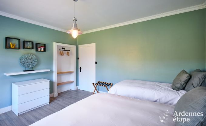 Luxevilla met zwembad en tennisbaan voor 14 personen in Anhe, gelegen in de vallei van de Moligne