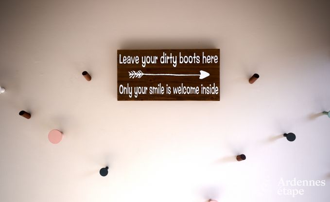 Luxevilla met zwembad en tennisbaan voor 14 personen in Anhe, gelegen in de vallei van de Moligne