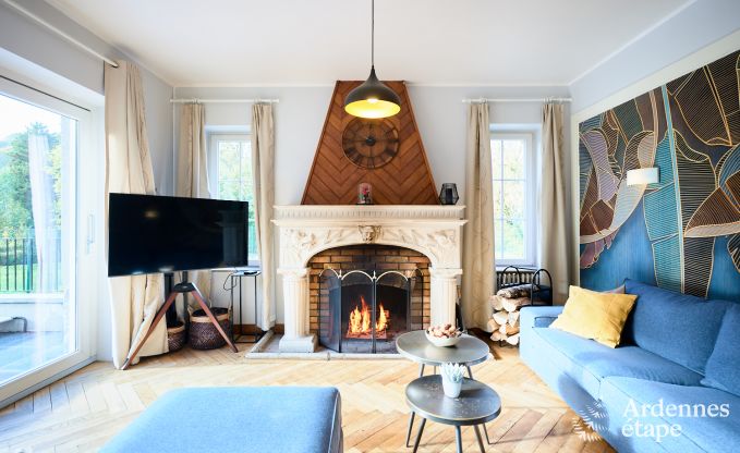 Luxevilla met zwembad en tennisbaan voor 14 personen in Anh�e, gelegen in de vallei van de Molign�e