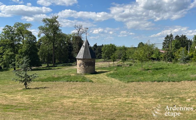 Ruime villa in Assesse, 9 personen met 5 slaapkamers en jullie eigen park