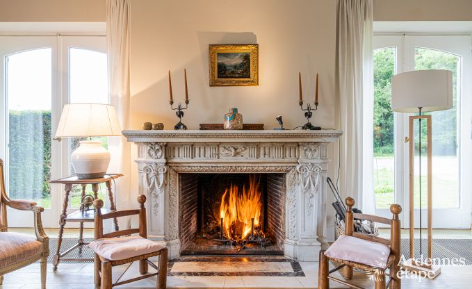 Ruime villa in Assesse, 9 personen met 5 slaapkamers en jullie eigen park