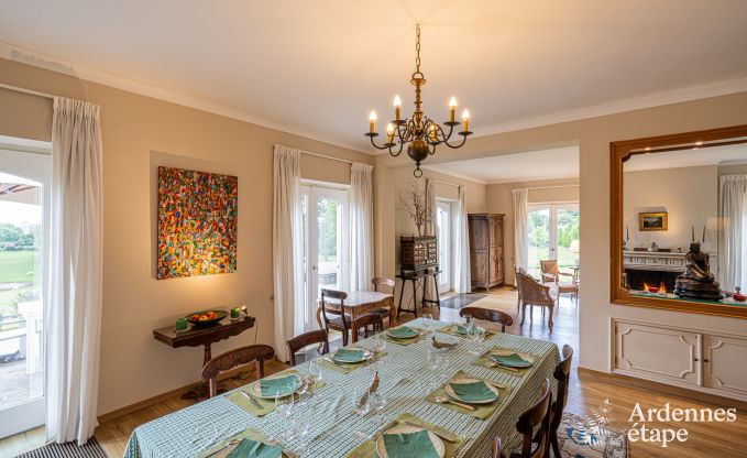 Ruime villa in Assesse, 9 personen met 5 slaapkamers en jullie eigen park