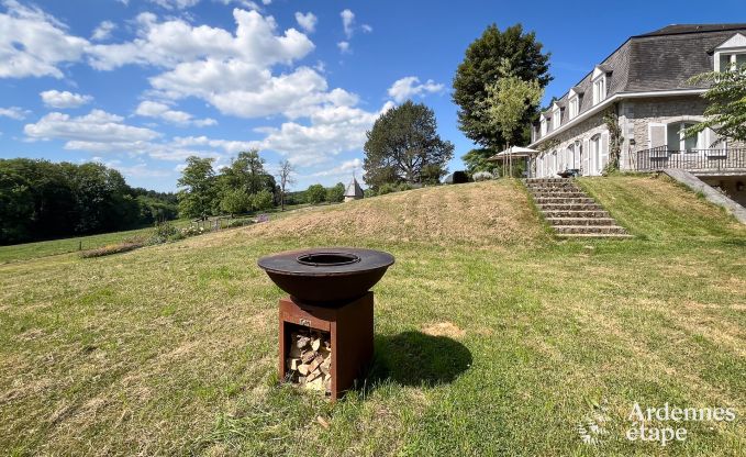 Ruime villa in Assesse, 9 personen met 5 slaapkamers en jullie eigen park