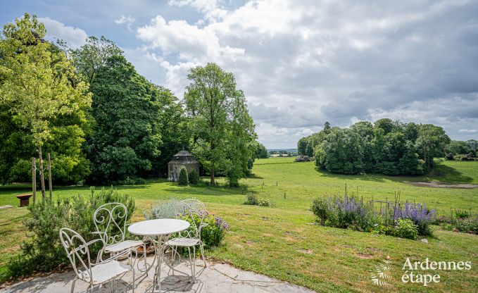 Ruime villa in Assesse, 9 personen met 5 slaapkamers en jullie eigen park