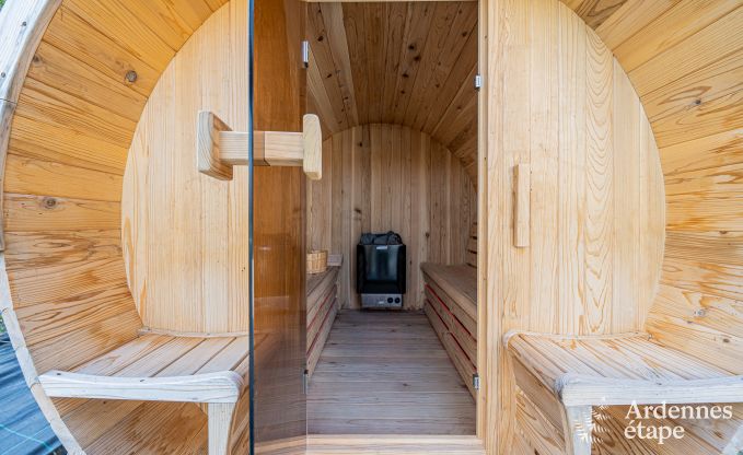 Luxe villa met zwembad en sauna in Assesse, Ardennen