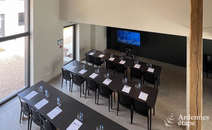 Grote vakantiewoning in Aubel: ideaal voor 30 personen met zwembad en uitgebreide faciliteiten