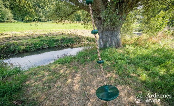 Ruime vakantiewoning aan het water in Aubel voor 21 personen met 9 slaap- en badkamers, binnenzwembad en priv�tuin