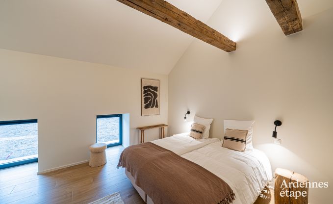 Ruime vakantiewoning aan het water in Aubel voor 21 personen met 9 slaap- en badkamers, binnenzwembad en priv�tuin