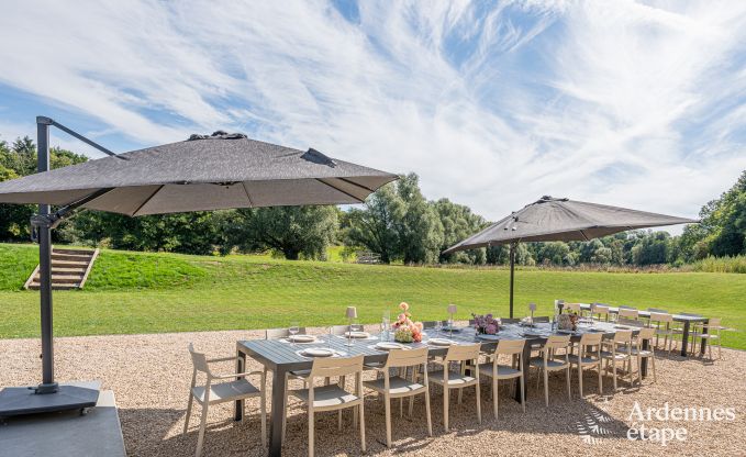 Ruime vakantiewoning aan het water in Aubel voor 21 personen met 9 slaap- en badkamers, binnenzwembad en priv�tuin