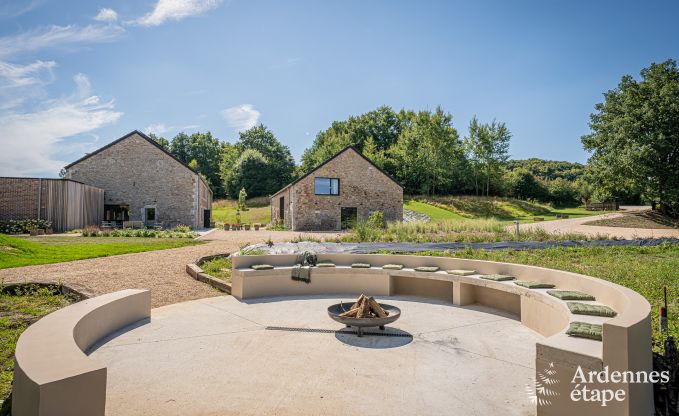 Ruime vakantiewoning aan het water in Aubel voor 21 personen met 9 slaap- en badkamers, binnenzwembad en priv�tuin