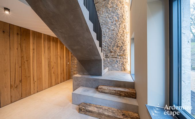 Ruime vakantiewoning aan het water in Aubel voor 21 personen met 9 slaap- en badkamers, binnenzwembad en priv�tuin