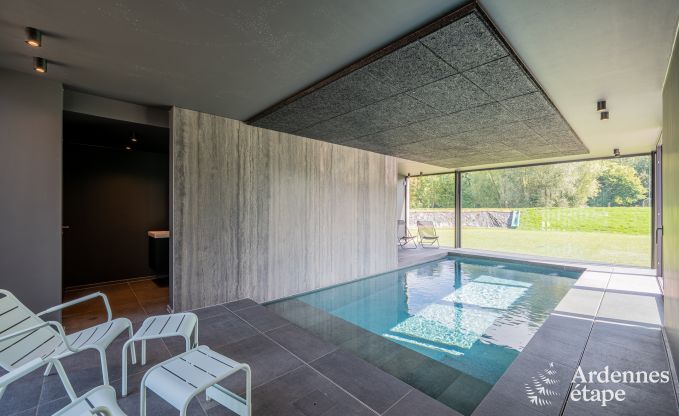 Ruime vakantiewoning aan het water in Aubel voor 21 personen met 9 slaap- en badkamers, binnenzwembad en priv�tuin