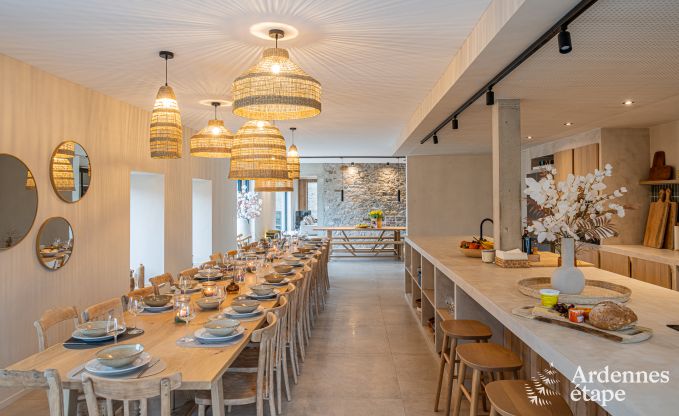 Ruime vakantiewoning aan het water in Aubel voor 21 personen met 9 slaap- en badkamers, binnenzwembad en priv�tuin