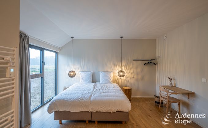 Ruime vakantiewoning aan het water in Aubel voor 21 personen met 9 slaap- en badkamers, binnenzwembad en priv�tuin